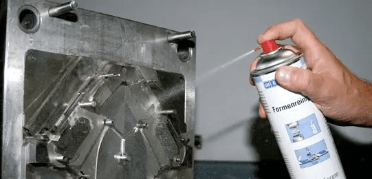 金屬模具清洗消泡劑應用場景圖