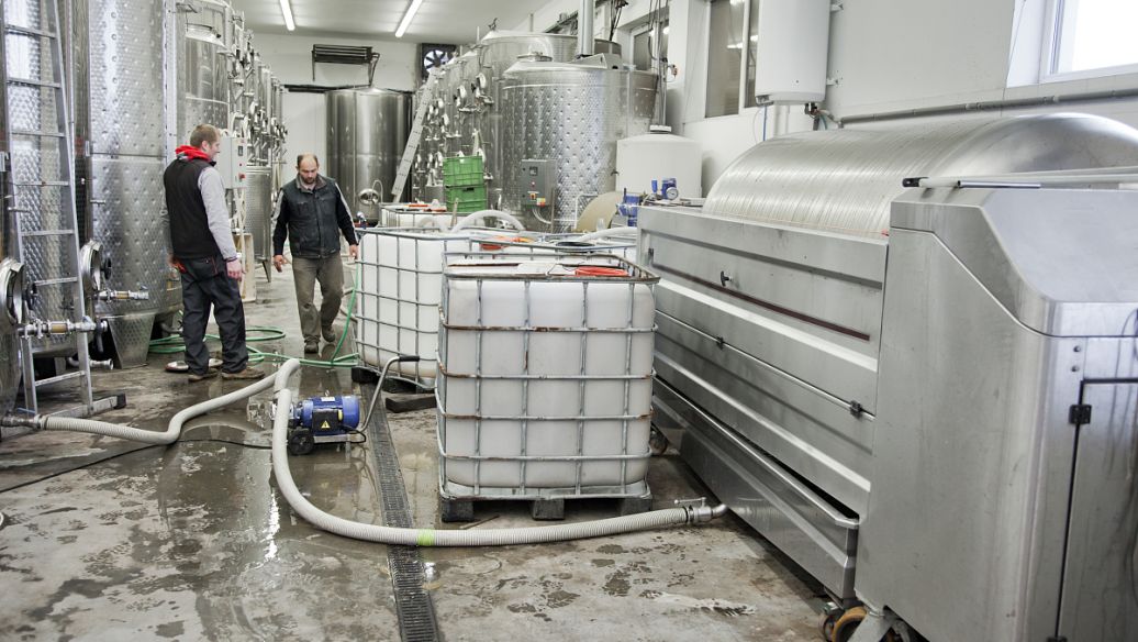 化學工業清洗起泡怎麼辦？哪種消泡劑可以消除泡沫？