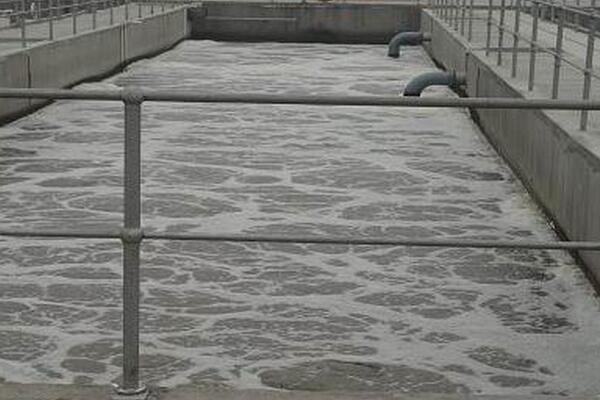 汙水曝氣池出現泡沫是什麼原因，用什麼消泡劑可以解決泡沫？