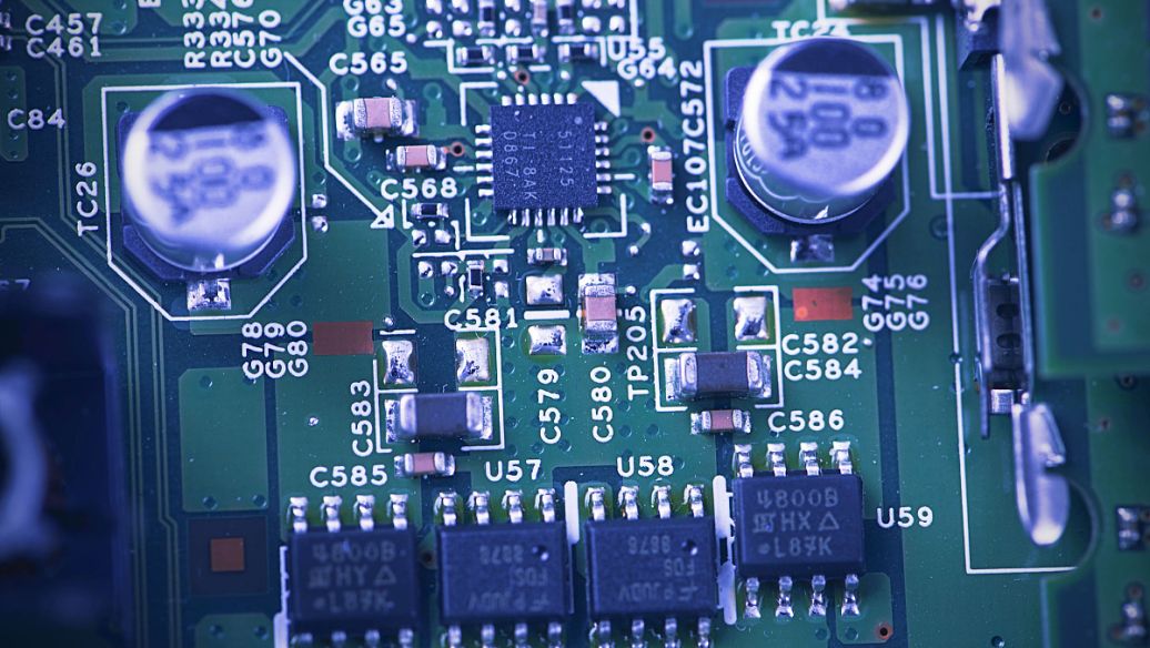 線路板退膜出現泡沫是什麼原因？可以使用消泡劑嗎？